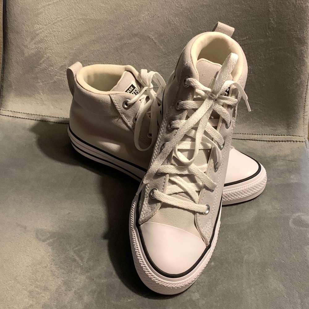 Converse Mens Chuck Taylor All Star High Street Sneaker - grey and white size 8